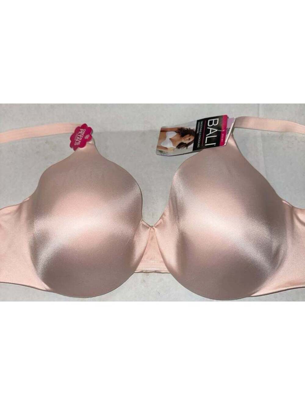 Bali smoothing and concealing underwire bra size 38 D